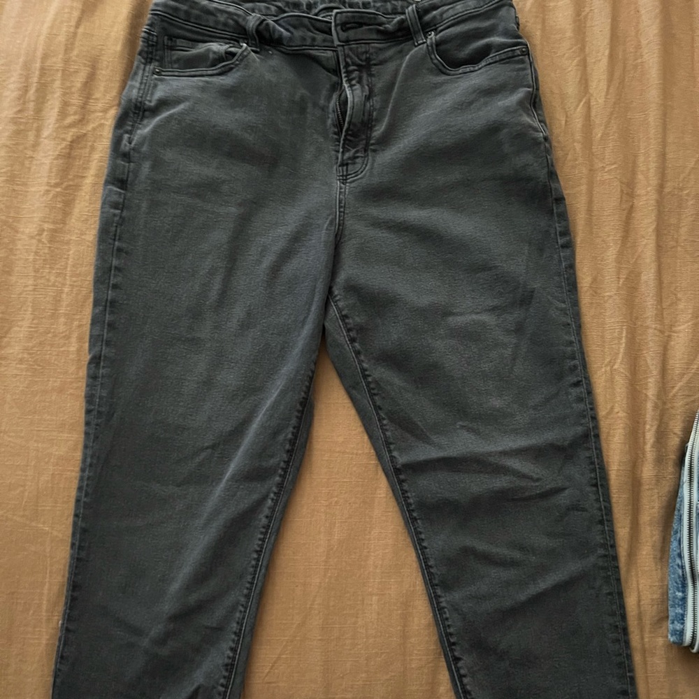 American Eagle Mom Jean